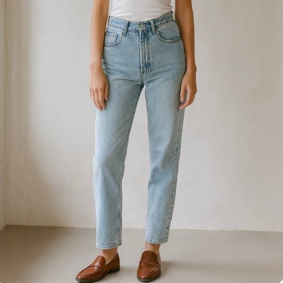 Vintage 90s Minimalist GAP High Waisted Straight Leg Faded Medium Wash Jeans - Picture 1 of 11